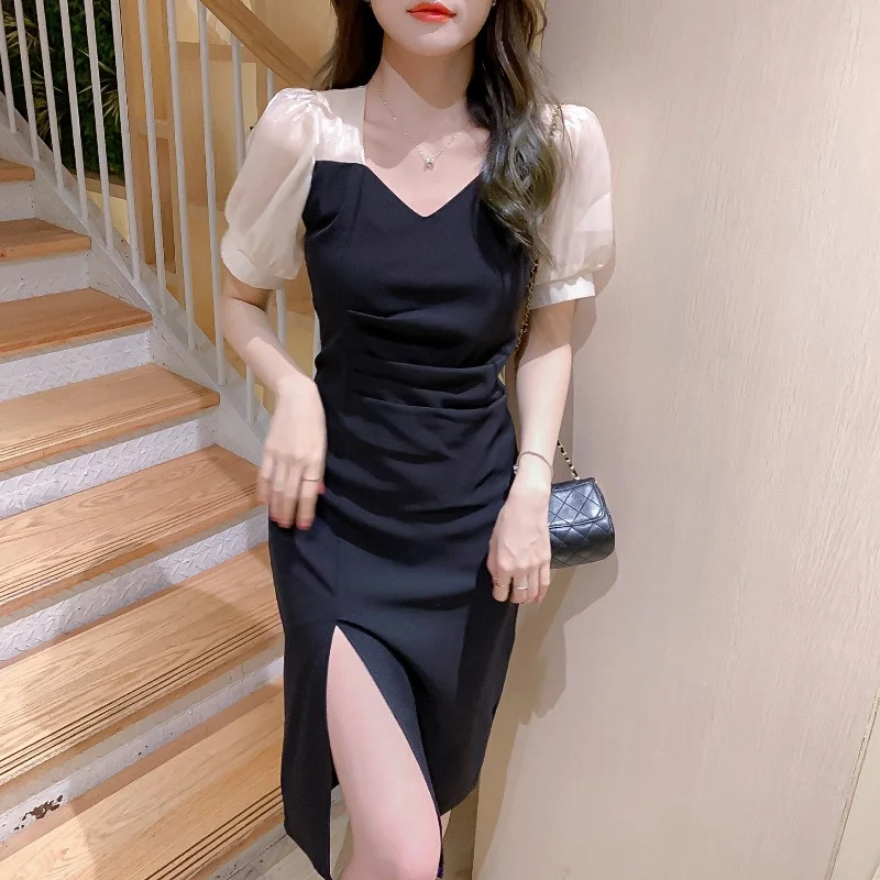 

2023 Spring New Style Temperament Little Black Dress French Royal Sister Light Mature Wind Bubble Sleeve Black Dress Women's