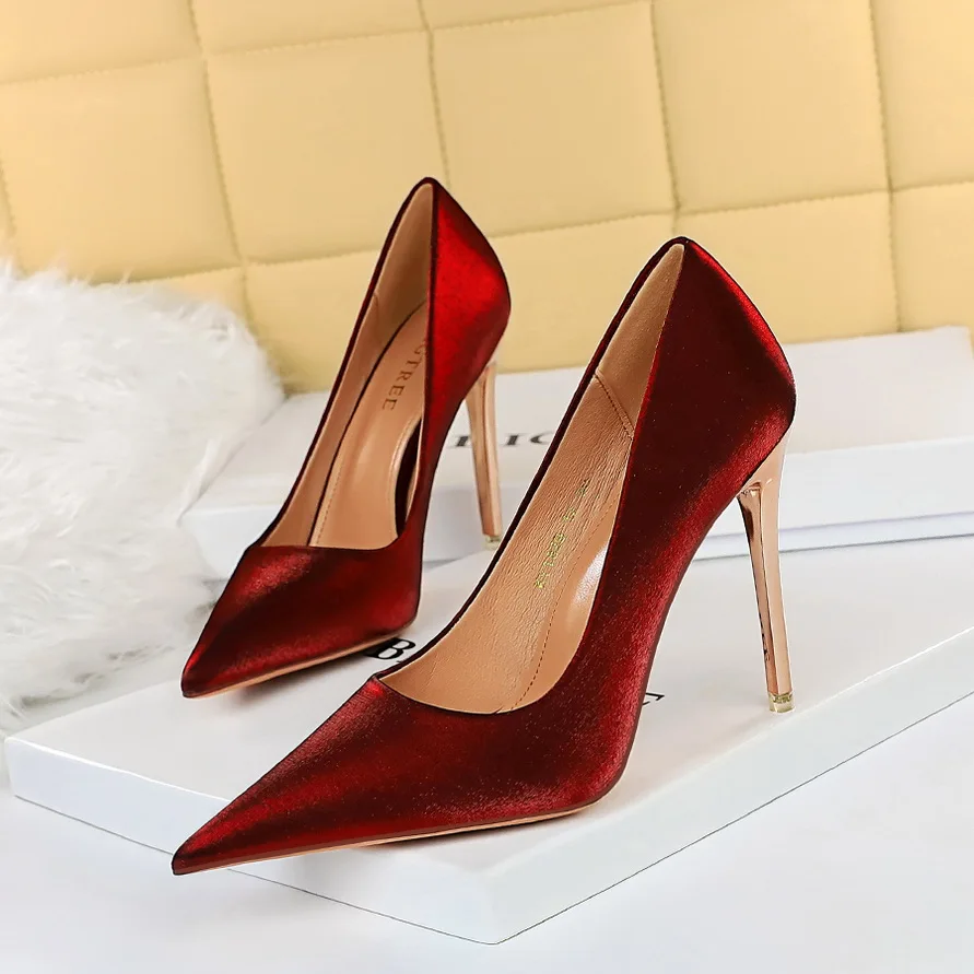 

2022 Women 10.5cm High Heels Blue Pumps Satin Escarpins Luxury Stiletto Lady Shoes High Heels Scarpins Burgundy Green Prom Shoes