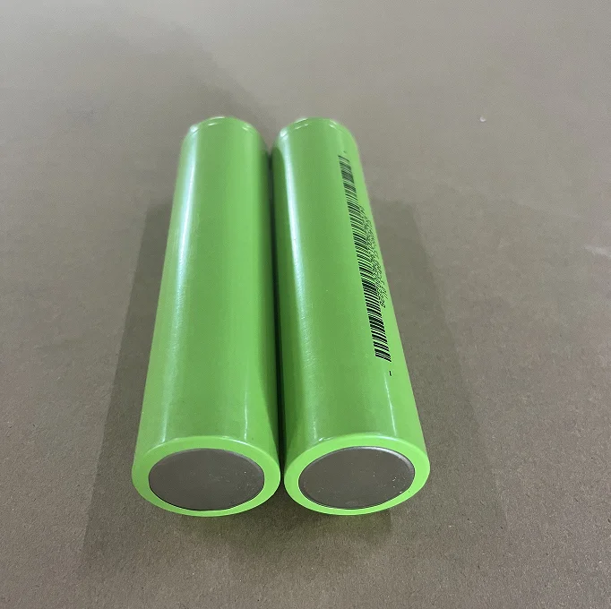 

Литий-ионные батареи высокой плотности l na, 33140 цилиндрическая аккумуляторная батарея натрия-ионного аккумулятора 10 Ач для солнечной системы, электровелосипеда, электромобиля