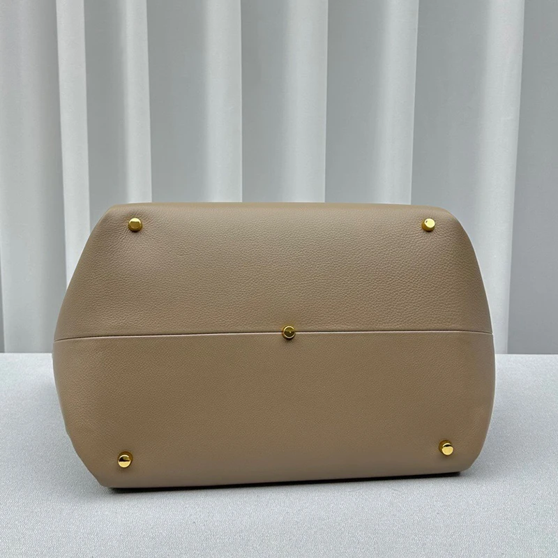 Рисунок 4 - 2023, модная летняя сумка через плечо