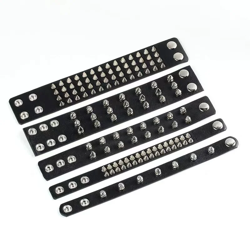 

Heart-shaped Fashion Punk Gothic Rivet Bracelets For Man Rock Spike Wrist With Leather Gloves Bracelet Hip-hop Man Bangles 2022