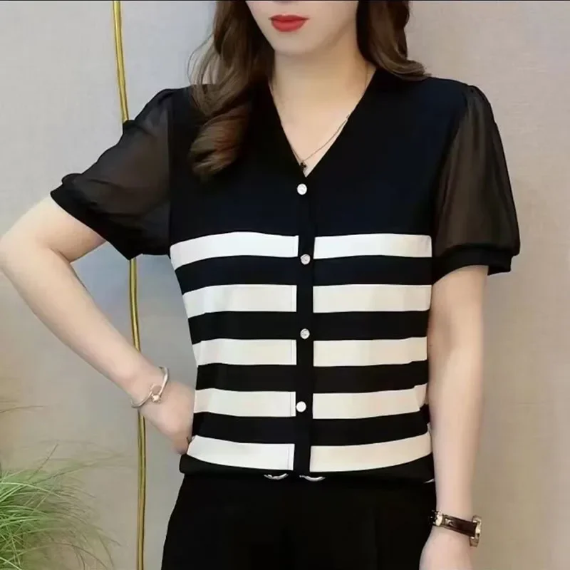 

Fashion Printed V-Neck Fake Two Pieces Striped Blouse Women's Clothing Summer New Oversized Casual Pullovers Commuter Shirt N312