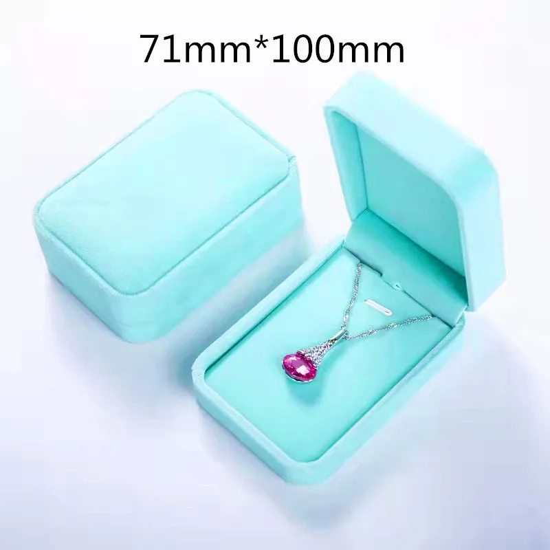 

Бархатные шкатулки для украшений