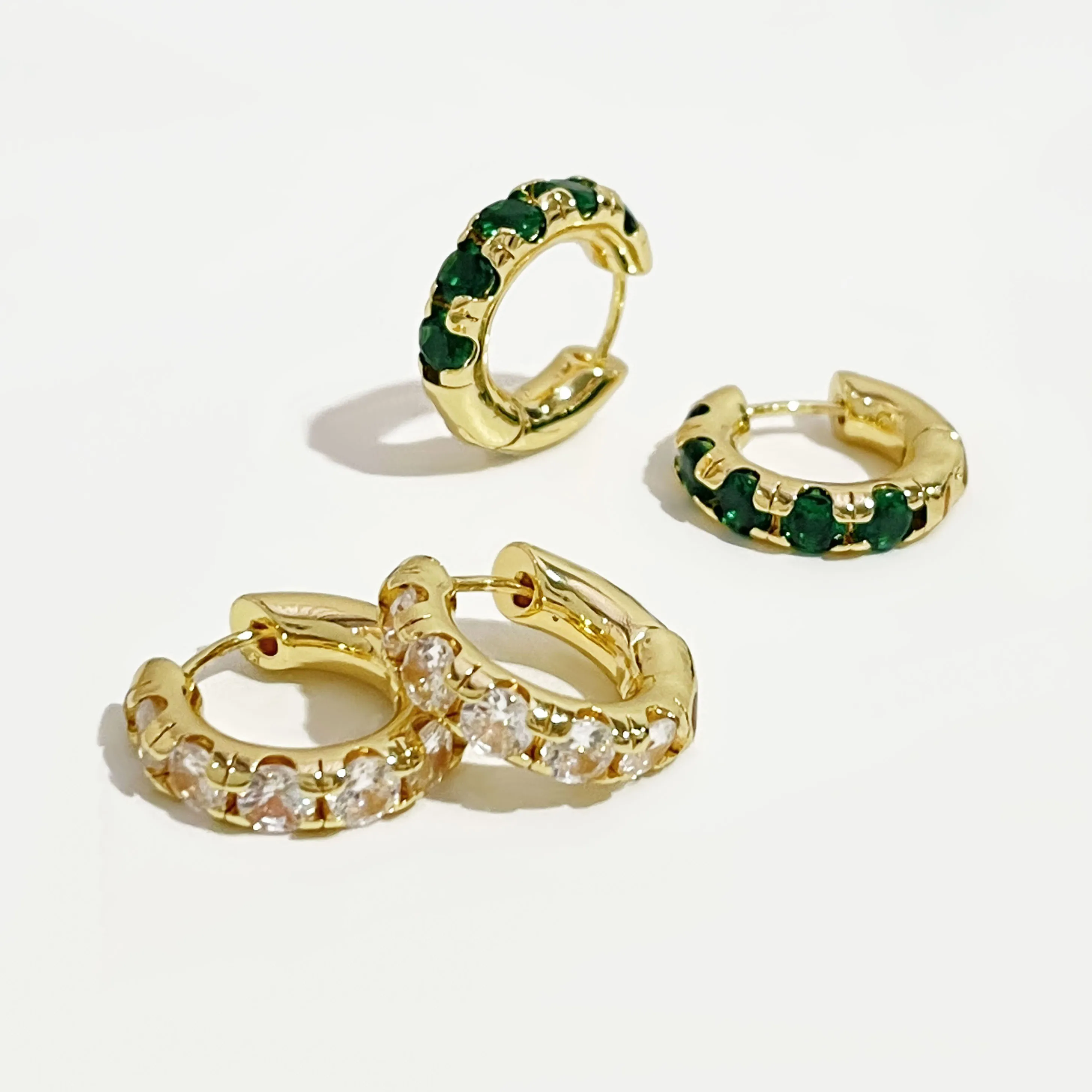 

Peri'sbox Exquisite Clear Green Cz Crystal Thick Hoop Earrings for Women Dainty Stacked Huggie Earrings Jewelry Gift 2022