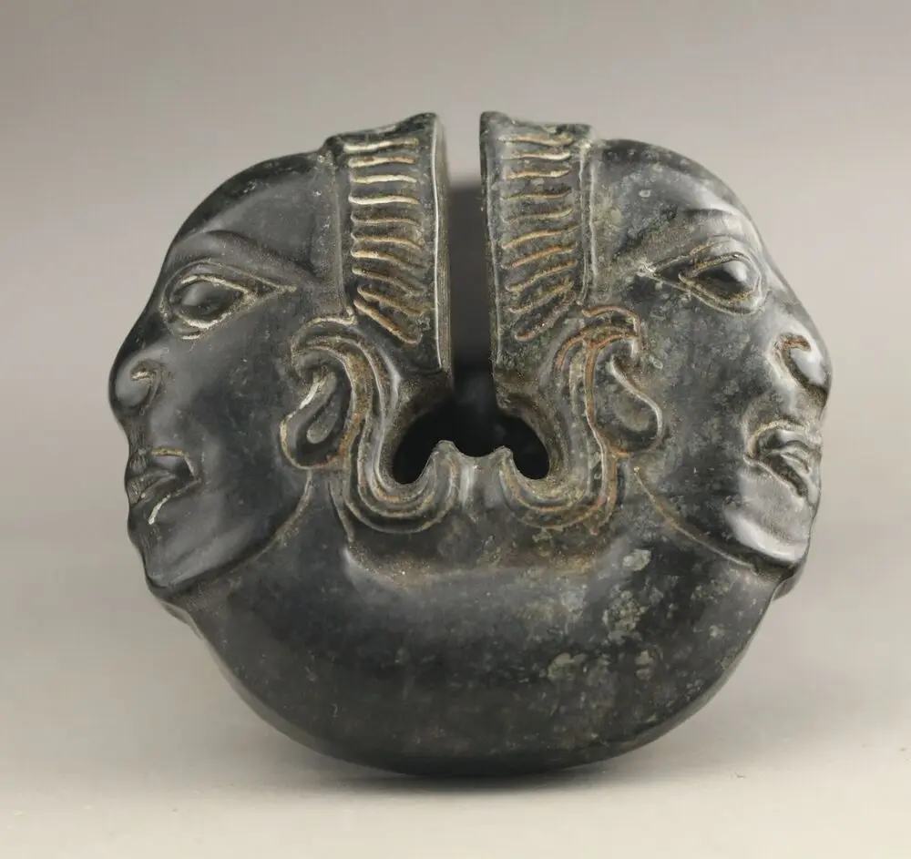 

Статуя из нефрита ручной работы