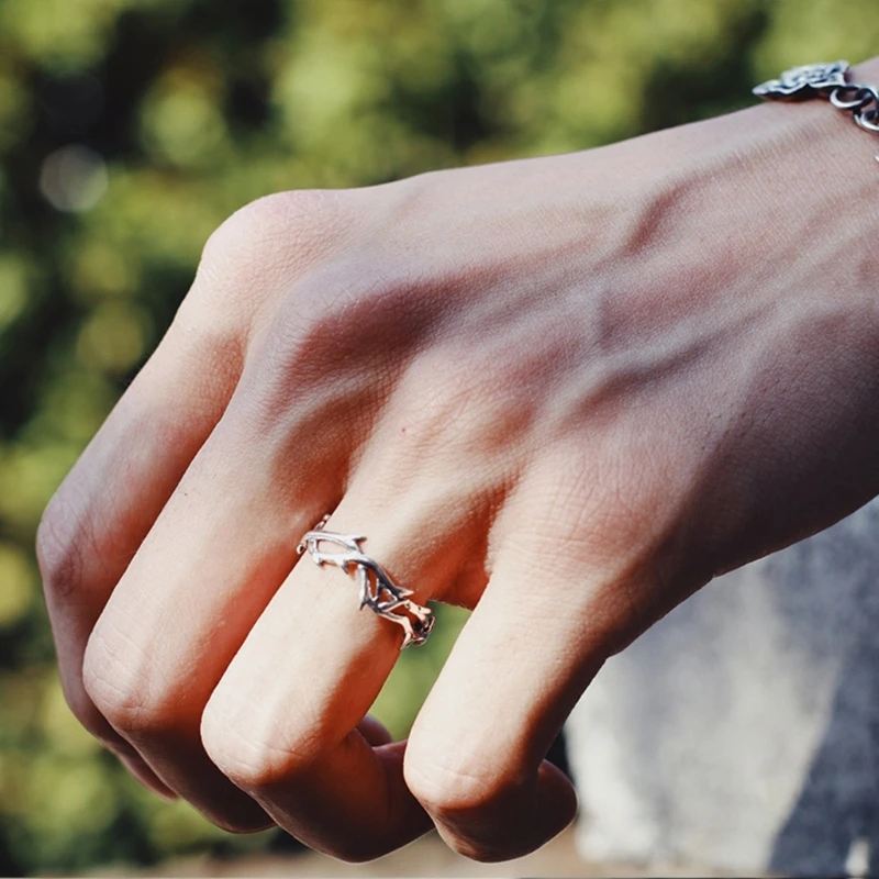 

M2EA Adjustable Hollow Thorns Ring for Women Men Delicate Vine Branch Lucky Ring Unisex Couple Finger Ring Jewelry Gifts