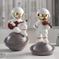 home decoration resin astronaut statue fashion astronaut sculpture decoration miniature astronaut statue for boyfriend gift