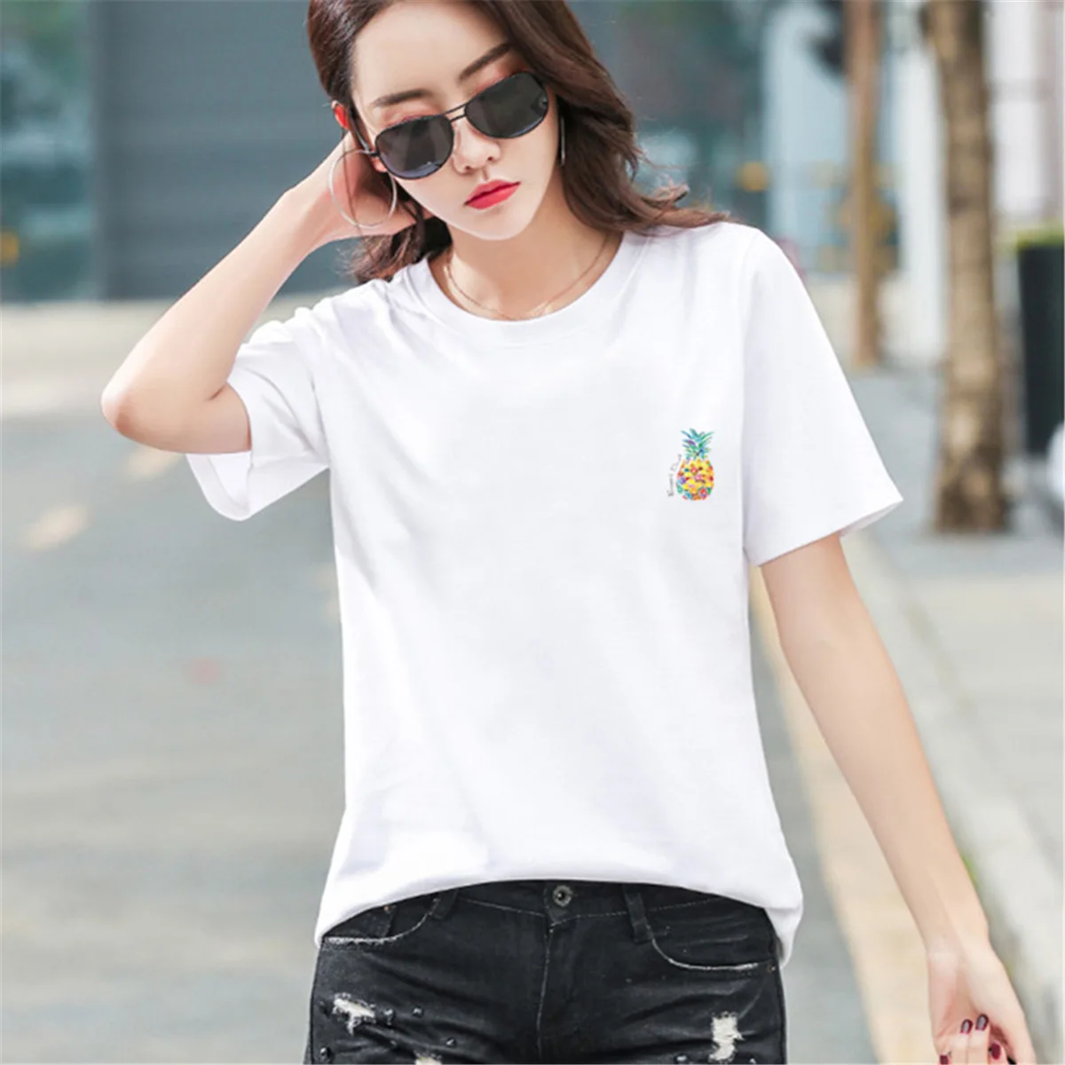 

new women's fresh thin sweatshirt leisure small bodysuit round neck 2020 Summer five color