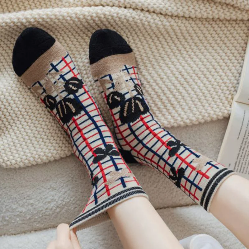 5 Pairs Winter Keep Warm Women Socks Fashion Cashmere Thicken Cycling Socks Flowers Kawaii Wool Socken College Style Sweet Soft