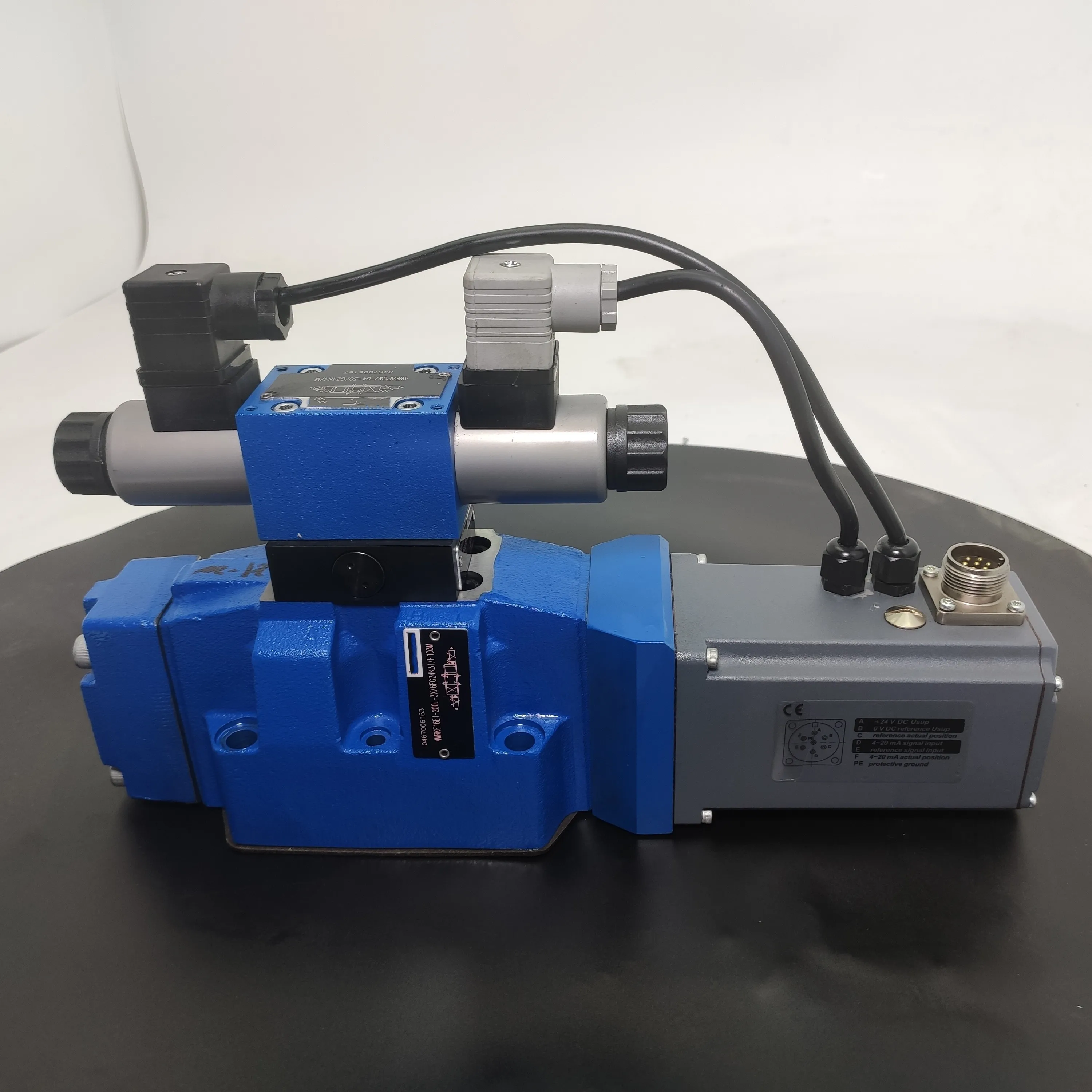 Гидравлический сервоклапан VT-DFPE/DFPC/DFPN/DFPD/DFPF R 900608755 VT-DFPE-A-22/G24K0/2A0V/V