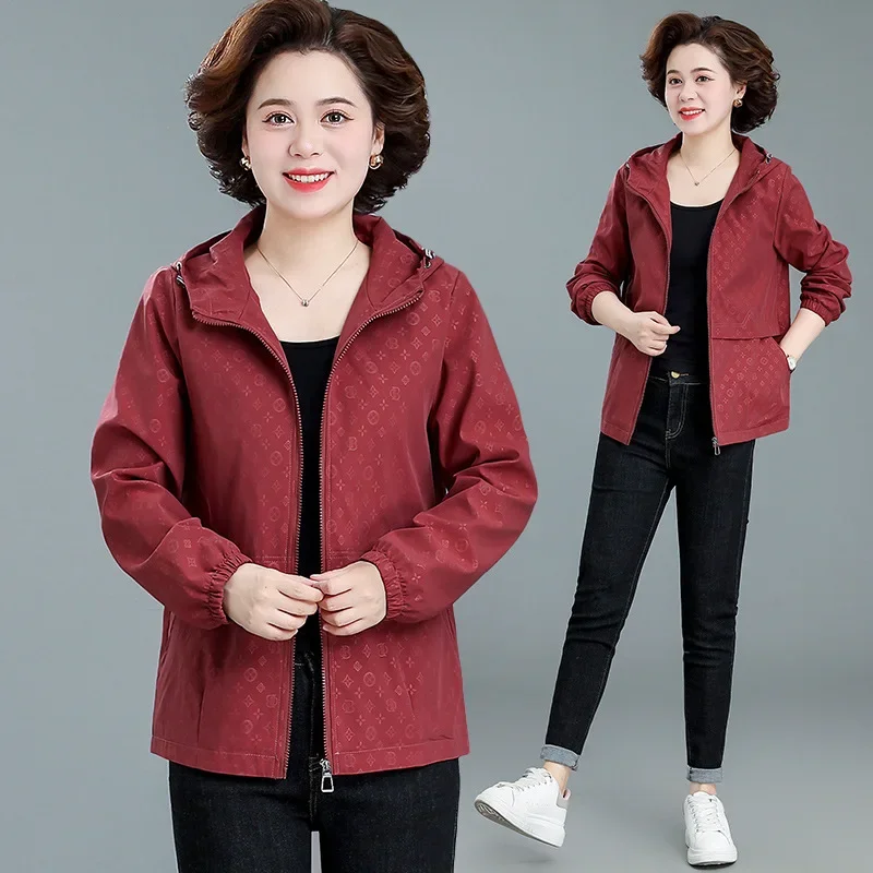 Стильная повседневная куртка для женщин среднего и пожилого возраста