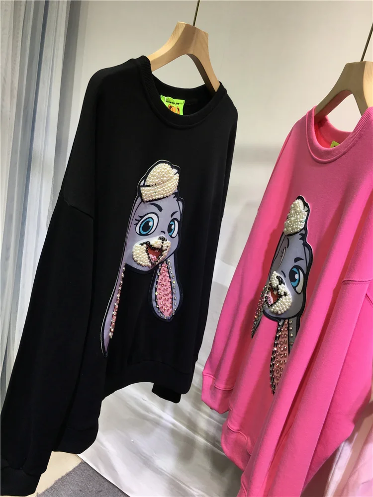 Рисунок 5 - Милая Студенческая Толстовка со стразами и бусинами