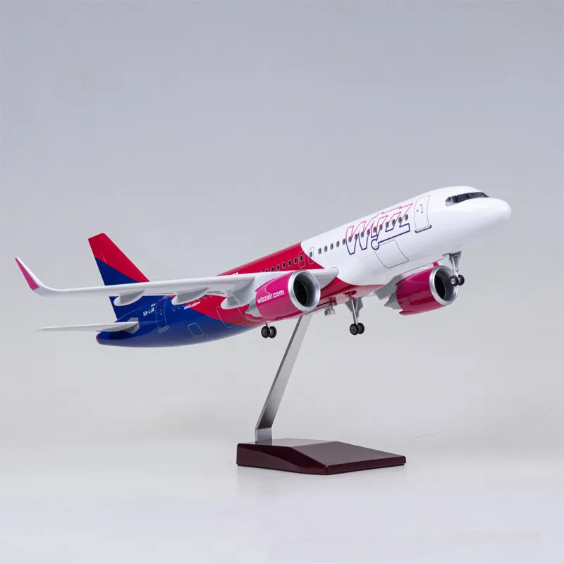 

47CM 1:80 Scale Diecast Model Hungarian Wizz Air A320Neo Resin Airplane Airbus With Light And Wheel Collection Display