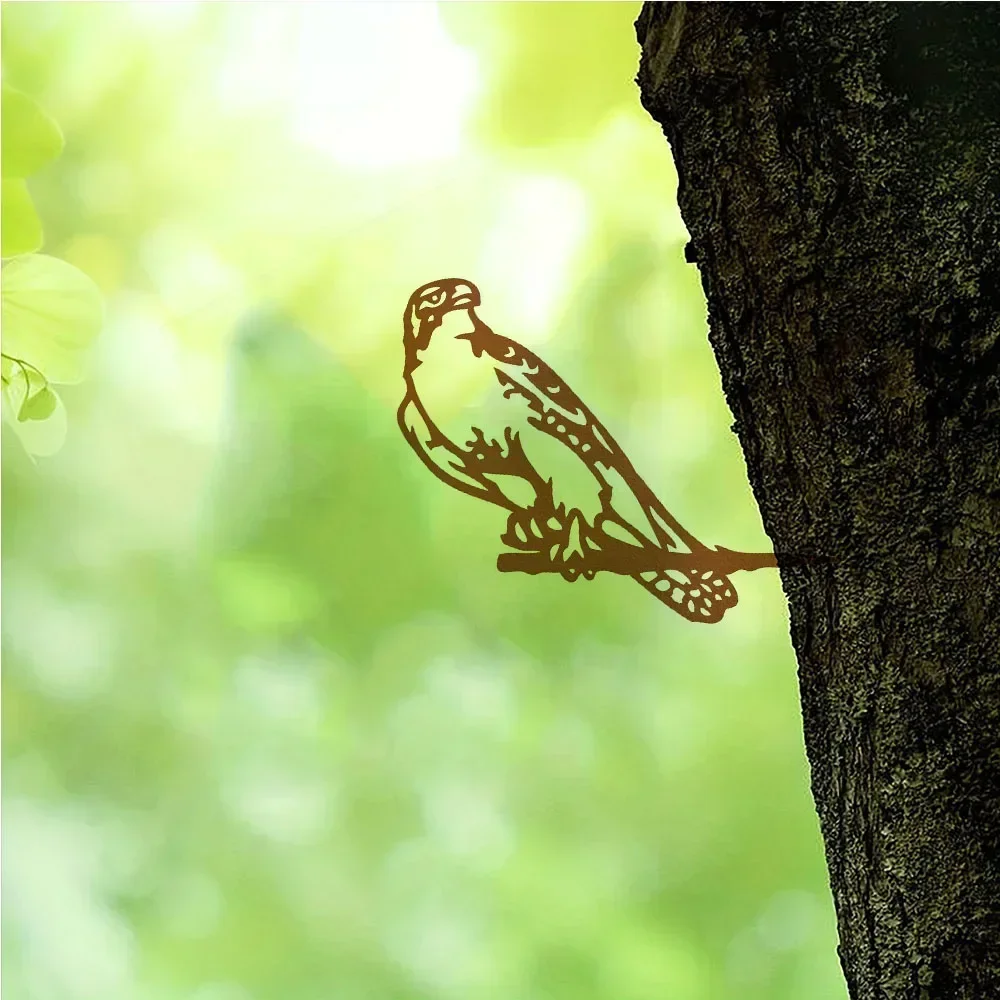 Великолепный стильный металлический сокол – Majestic для вашего сада с помощью