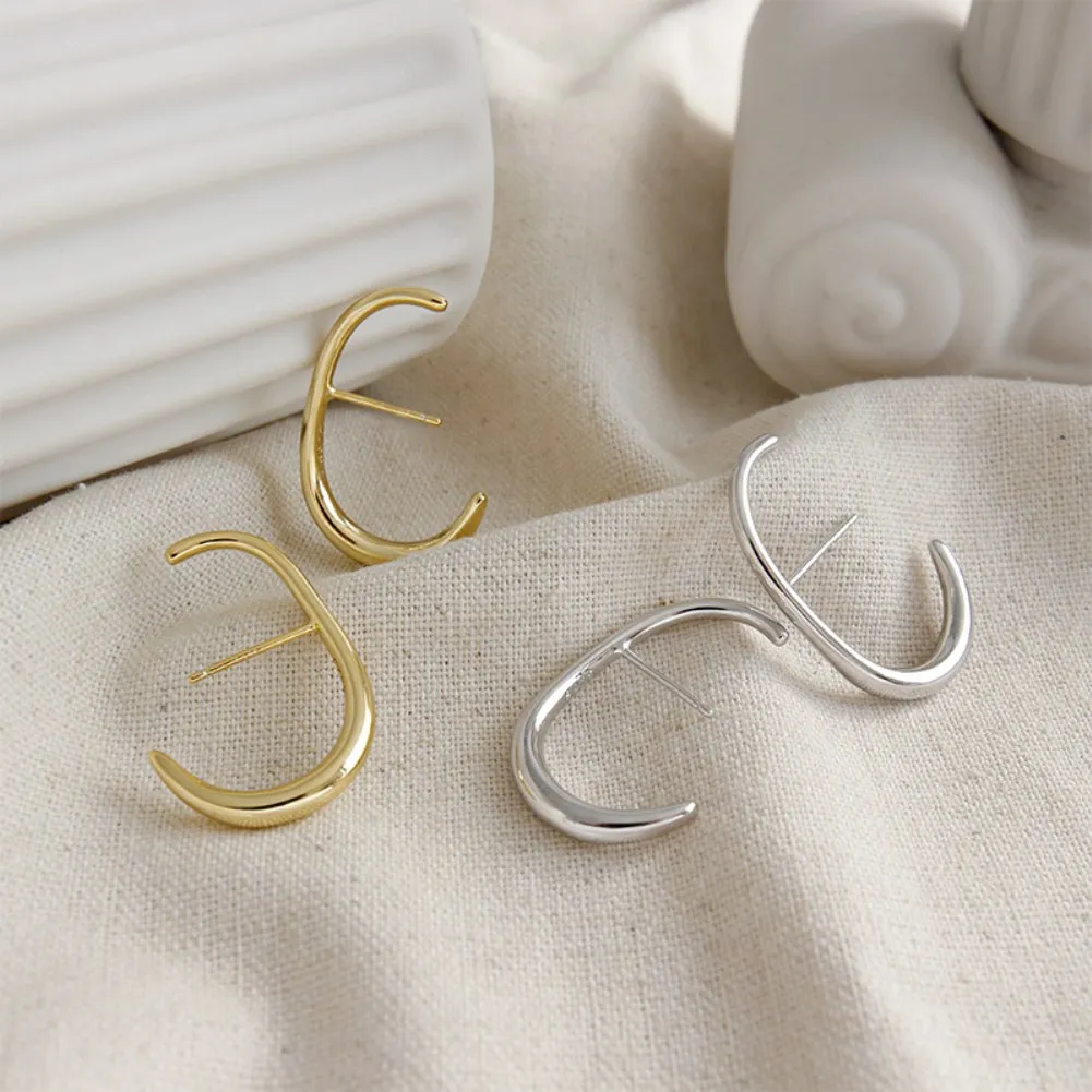 

CE022 Korean Edition Sterling Silver Stud Earrings Minimalist C-shaped Stud Earrings Personality Niche Versatile Silver Earrings
