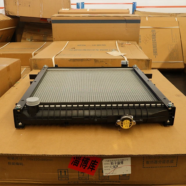 FAW Jiefang J6 J7 JH6 Tiger V Light Truck Запчасти и аксессуары Оригинальный заводской радиатор в