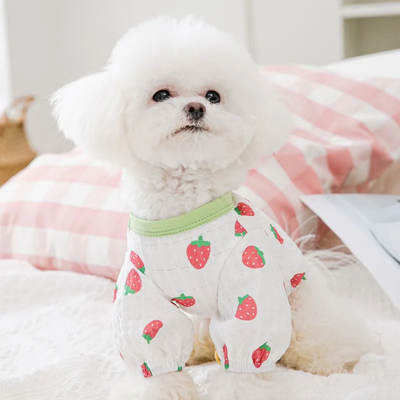 

Kawaii одежда для собак Футболка с принтом клубники Одежда для маленьких собак кошка Удобная Милая тонкая летняя корейская мода одежда для щен...