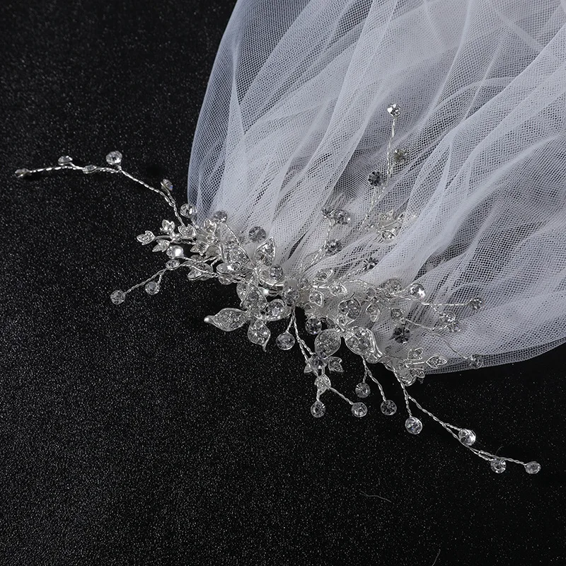 

Женская двухслойная гребень для волос с вуалью