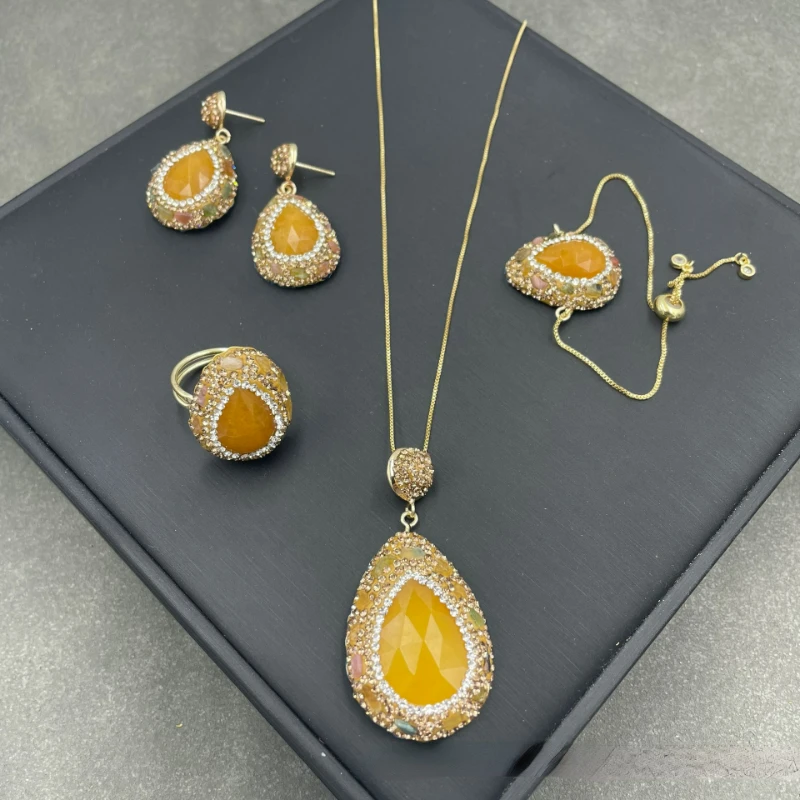 

Natural Malay jade hand inlaid rhinestone set jewelry personality light luxury style female wedding banquet jewelry