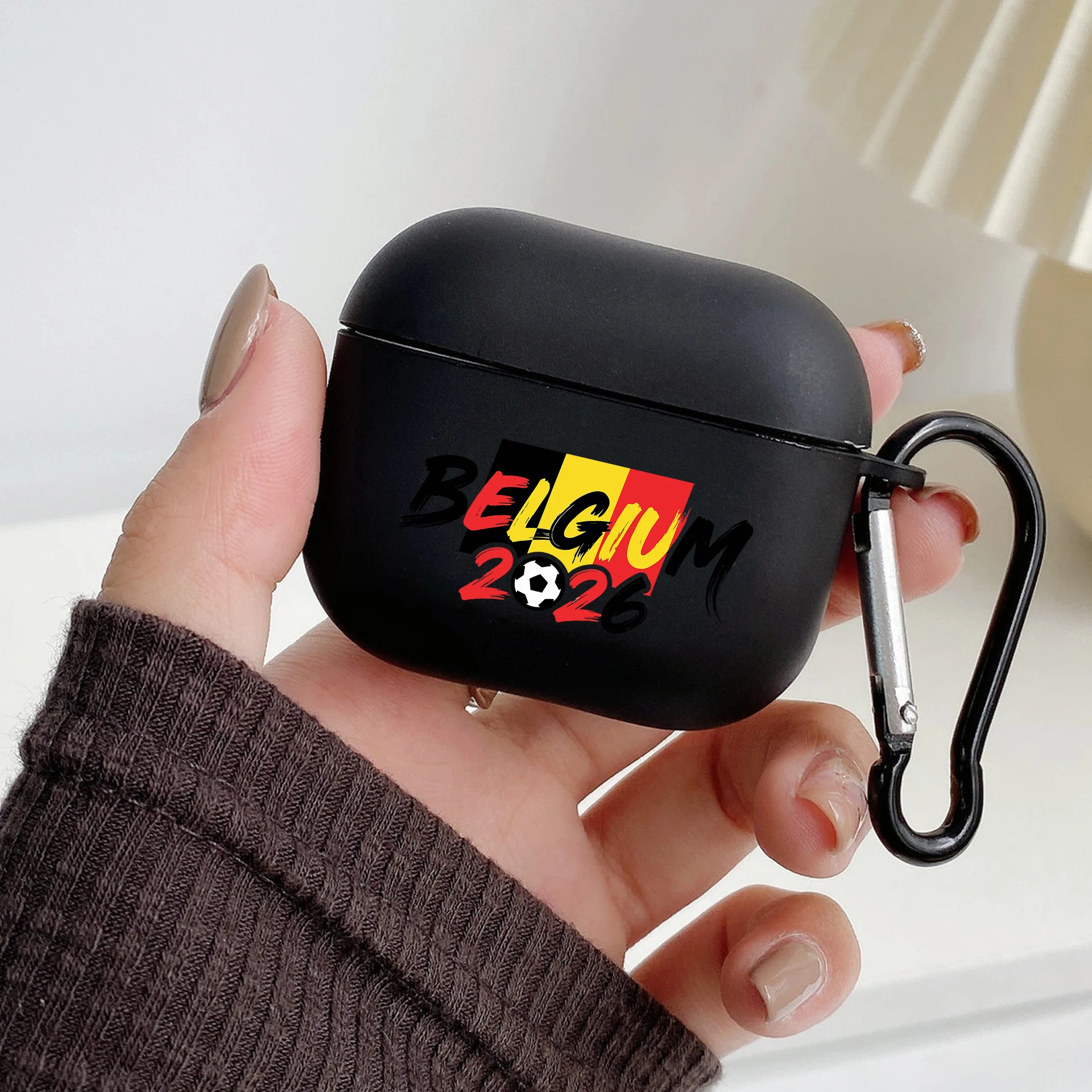 Фото Чехол для наушников Airpods 4 3 2 1 Pro3 Pro2 с дизайном флага Бельгии 2026 года, ударопрочный, с брелоком, черный чехол для Airpods 4 №1