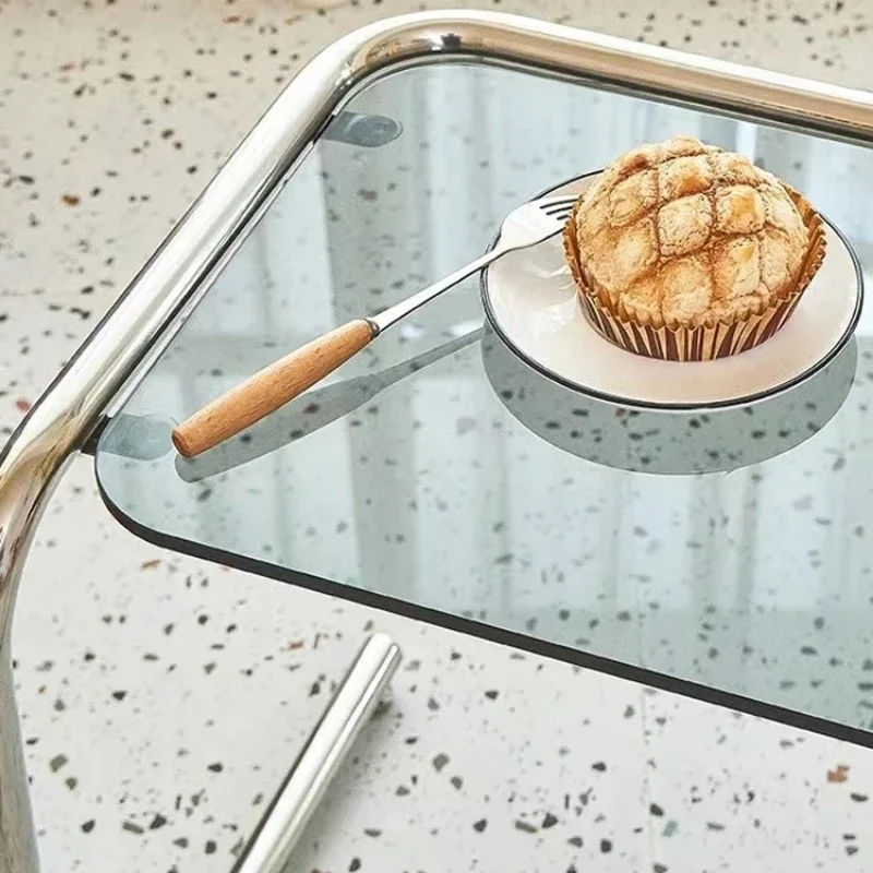 Приставной столик из хрустального стекла с рамой нержавеющей стали. Современный