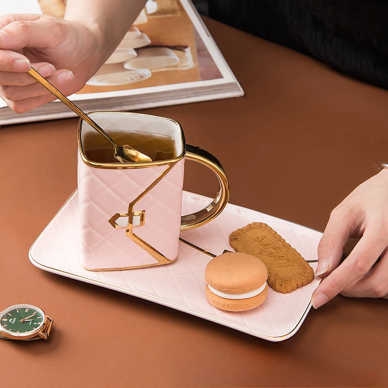 Дорогой набор кофейных чашек и блюдец креативная сумка в форме чашки