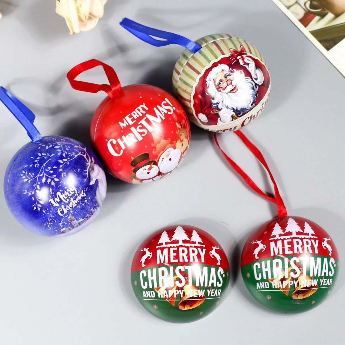 

5pcs Iron Storage Boxes Christmas Tree Embellishments Fillable Ornaments Xmas Candy Jar Christmas Tree Ornaments Fillable Balls