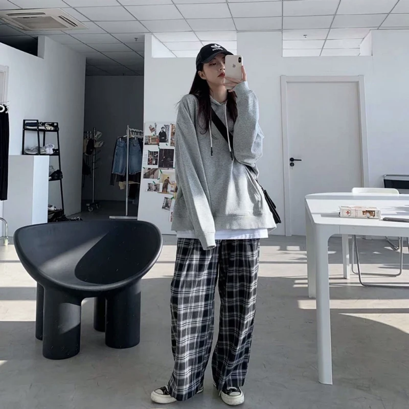 Plaid Pants Women Casual Chic Oversize Loose Wide Leg Trousers Ins Retro Teens Harajuku Hip-hop All-match Unisex Streetwear |