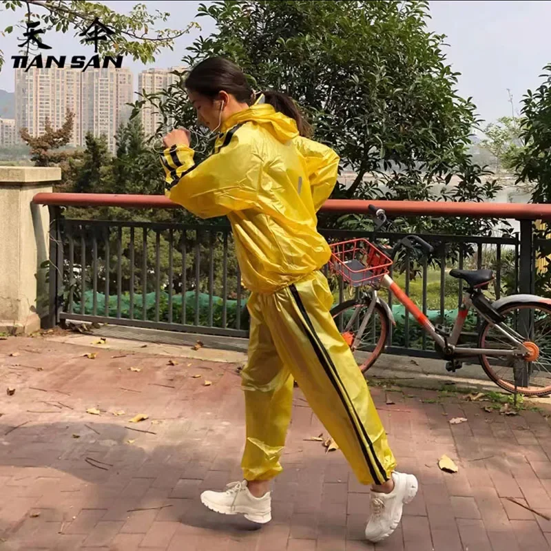 

Женский водонепроницаемый плащ oeny