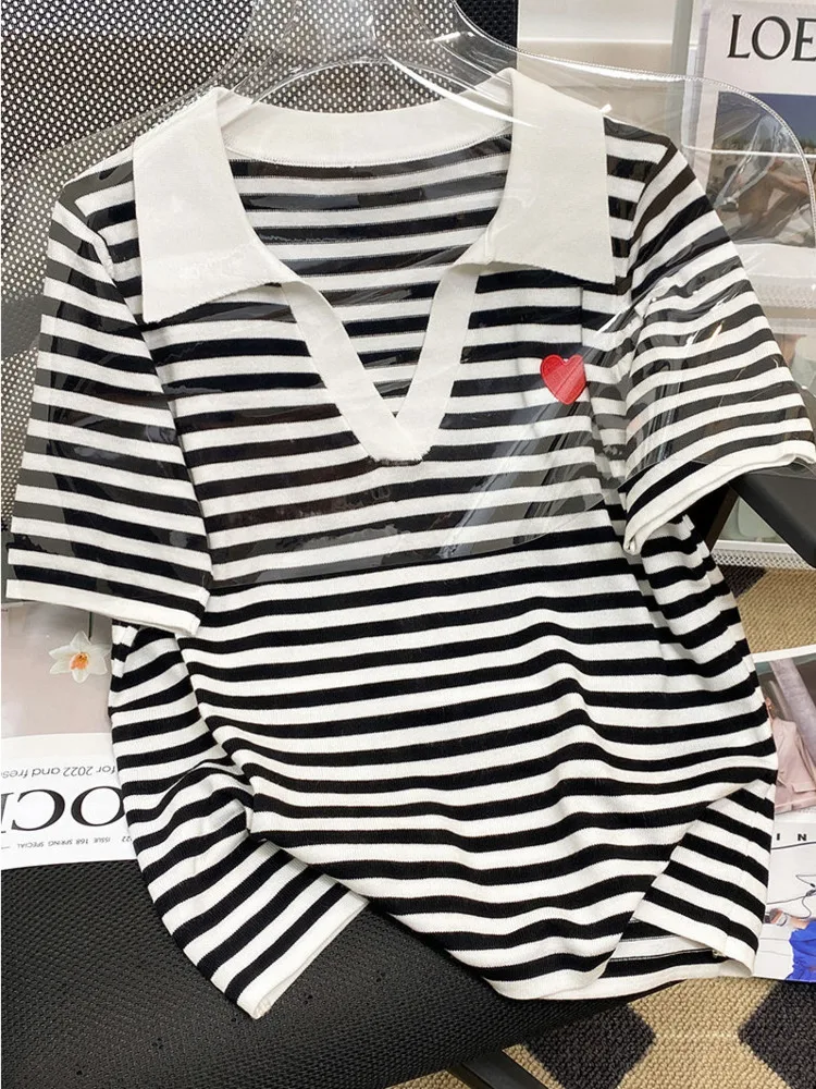 

Женский свободный трикотажный пуловер с вышивкой, V-образным вырезом и коротким рукавом