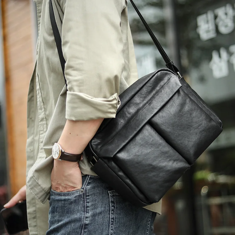 

AETOO Senior sense simple commuting leather men's bag business casual messenger bag men's cowhide backpack one shoulder crossbo