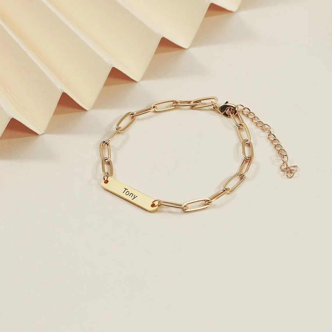 

Браслет с гравировкой имени на заказ, браслет из нержавеющей стали с зажимом для бумаги, цепочка, персонализированный браслет с именной таб...