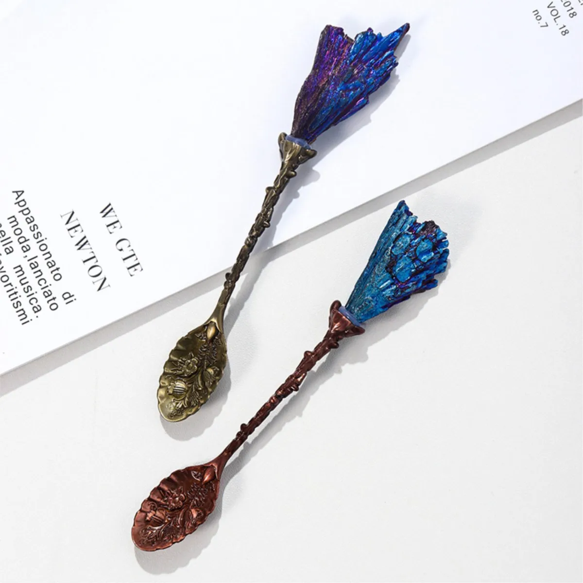 Ложка из натурального камня с гальваническим покрытием черного турмалина