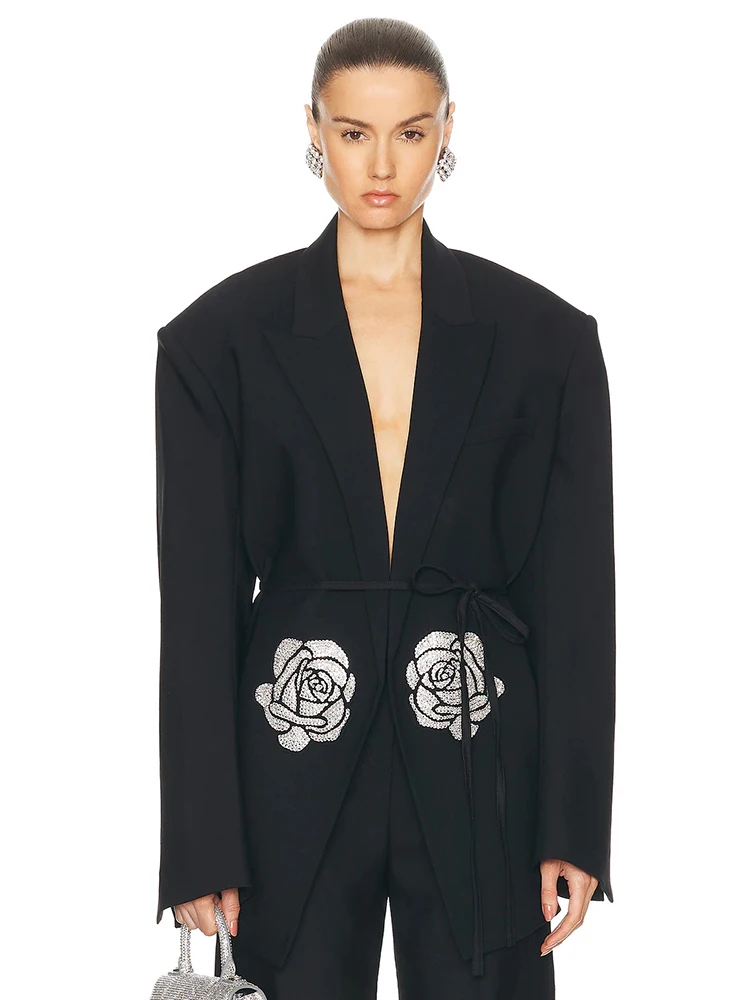 Женский пиджак с длинными рукавами черный и галстуком-бабочкой осень 2024