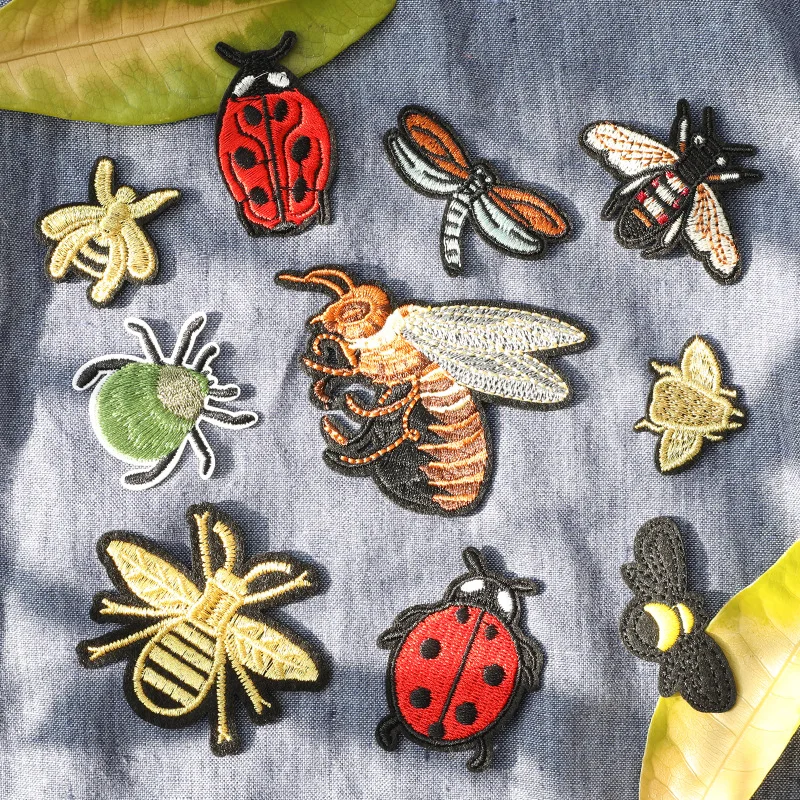 

Cartoon Animal Embroidery Patches on Clothes Bee Insect Clothing Accessories DIY Badges Applications for Clothing Iron-on Patch