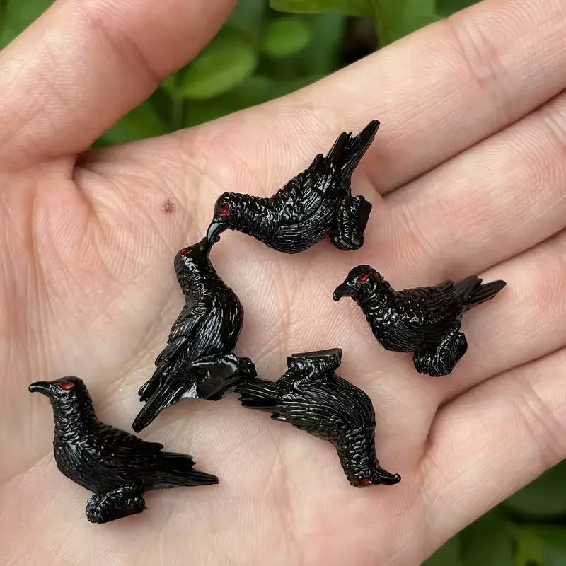 

Миниатюрные статуэтки черных ворон из смолы