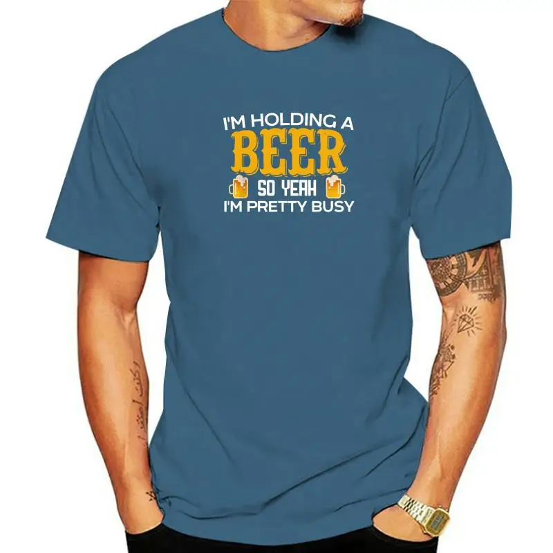 

Забавные футболки с надписью «Я держу пиво», «я очень занят», топы, футболки, семейные уличные хлопковые мужские футболки, рубашки в стиле Харадзюку