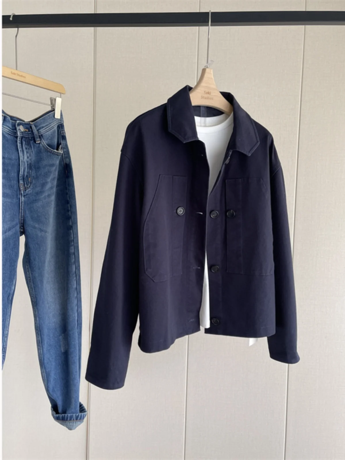 Клиренс у потерях! Классическая мужская куртка темно-синего цвета с лацканами по