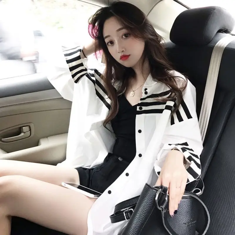 Han edition loose white shirt female 2023 new spring clothing design feeling small western style shirt