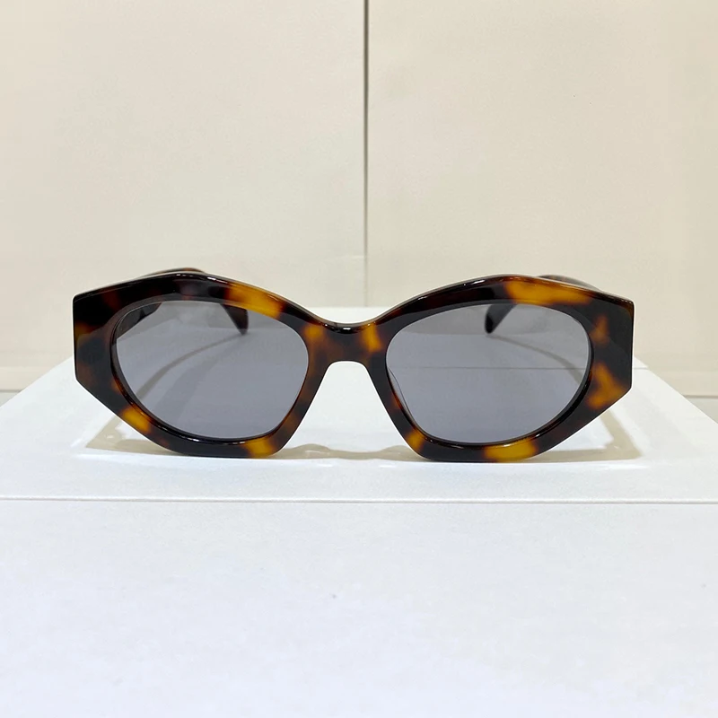 2023 top quality Plate flat design personality leopard print fashion glasses for women