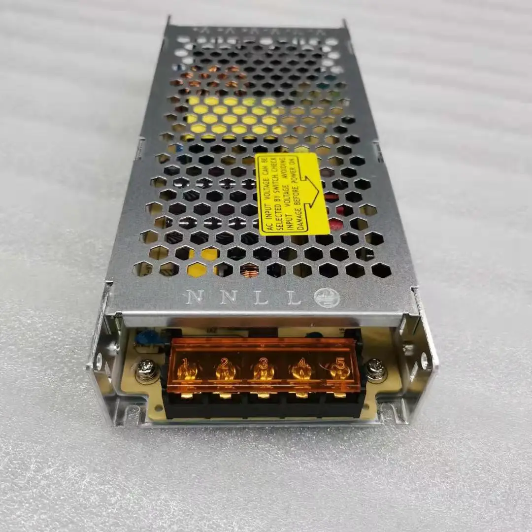 Источник питания AC100-120V / AC200-240V входное напряжение