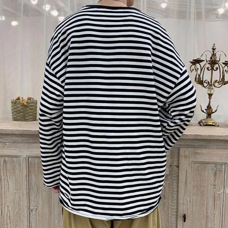 Мужские футболки с длинным рукавом в полоску круглым вырезом | Мужская одежда
