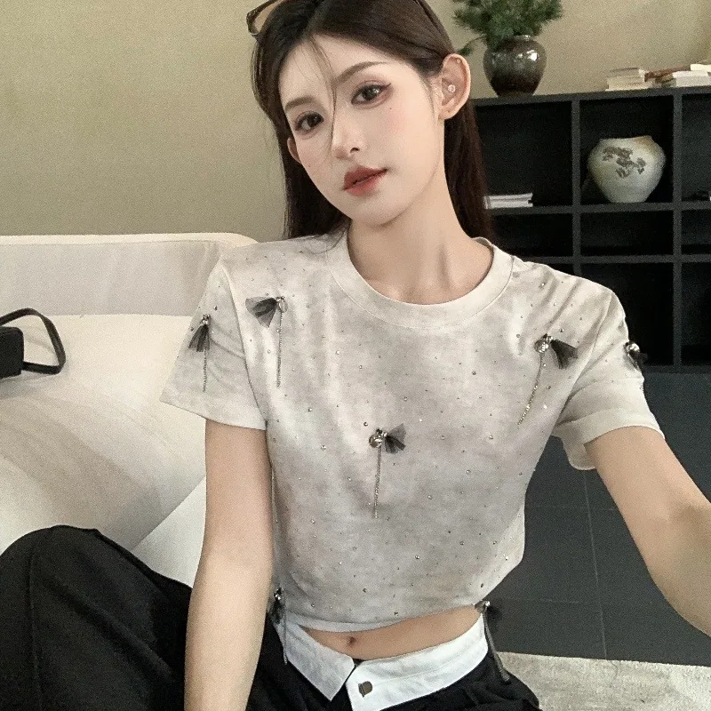 Женский топ с коротким рукавом цепочкой