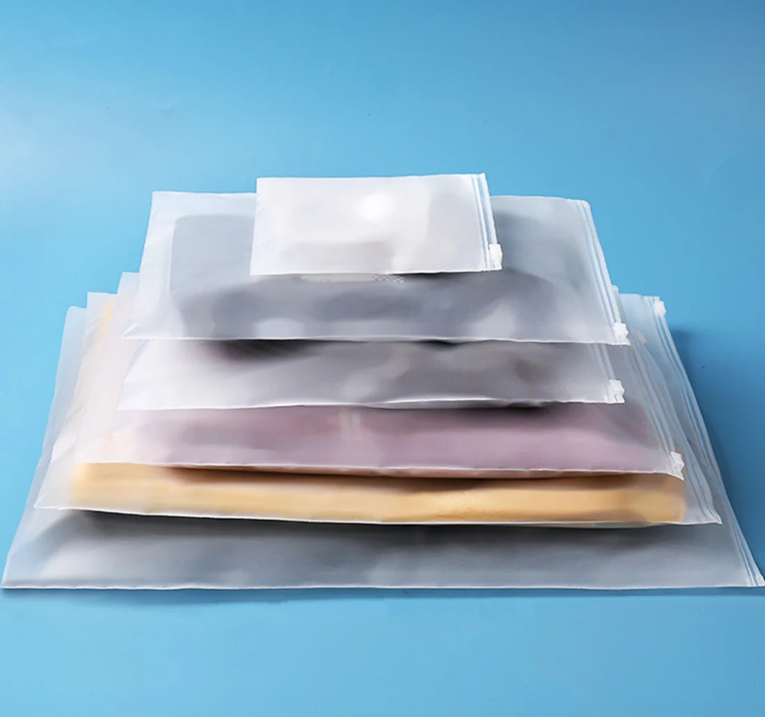 50 szt. Niestandardowe przechowywanie matowych torebek na zamek błyskawiczny Odzież domowa Koszule Biznesowe torby do pakowania produktów dla