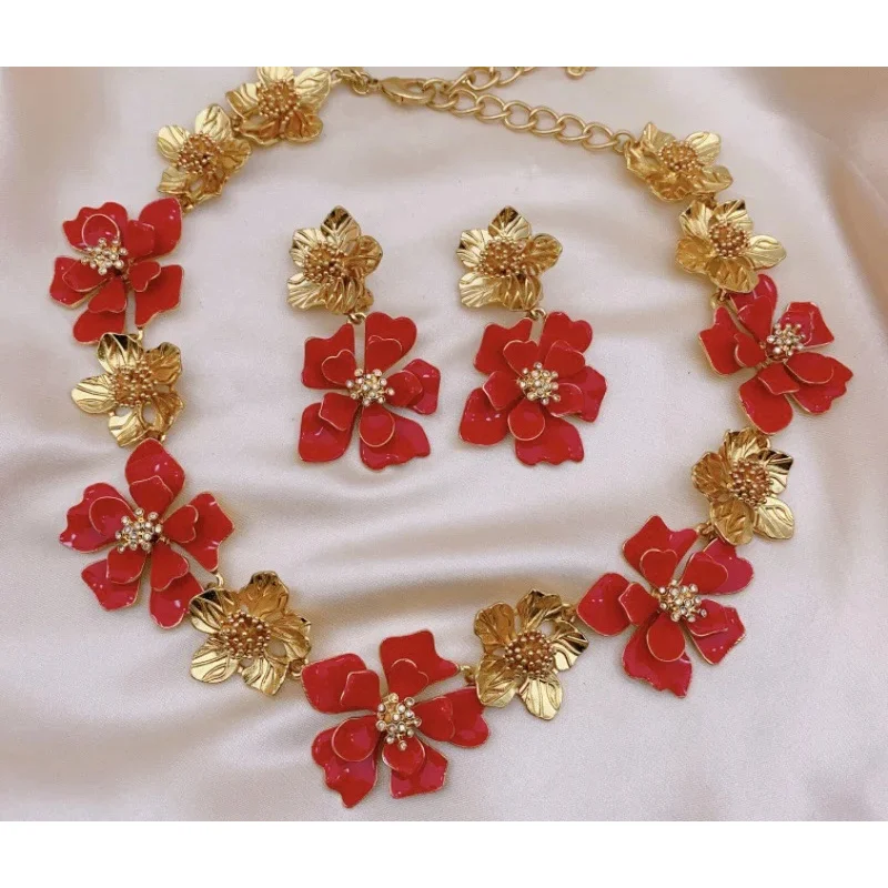 Ожерелье серьги высокого уровня в стиле ретро комплект с преувеличенным цветком