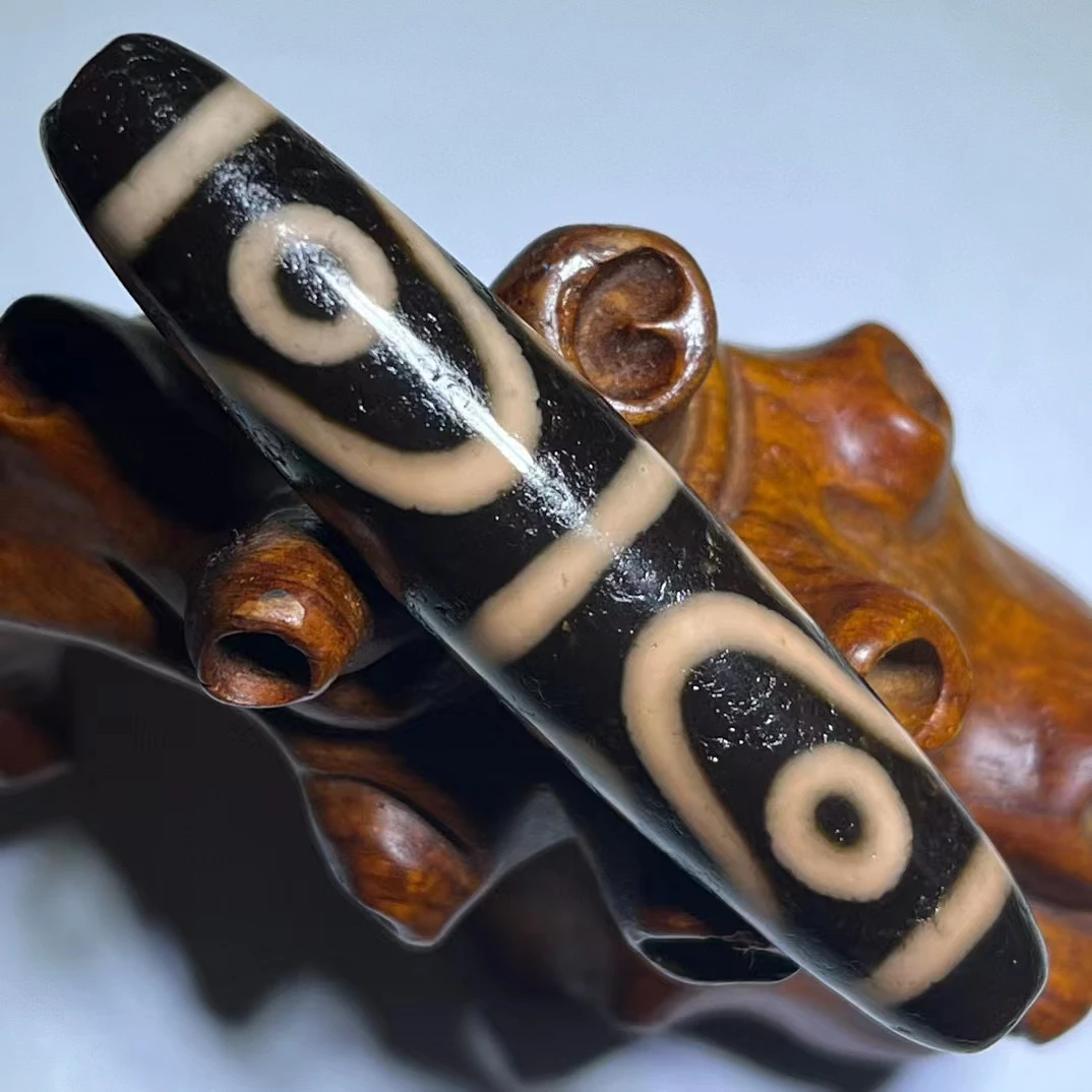 Красивый Тибетский подвесной амулет с восемью глазами |