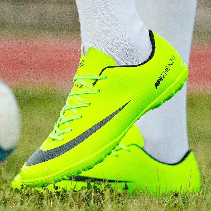 Men Kids Turf Soccer Shoes Outdoor Ultralight Futsal Football Boots Men Sport Football Shoes TF/FG Soccer Cleats Sneakers Unisex