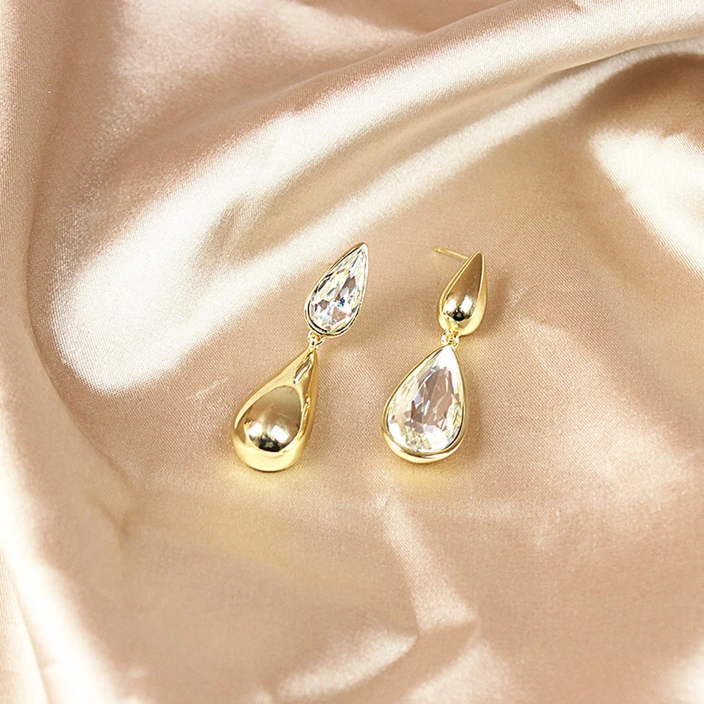 

Европейские и американские дизайнерские ассиметричные золотые серьги в виде звеньев искусства, корейская бижутерия, роскошные женские акс...