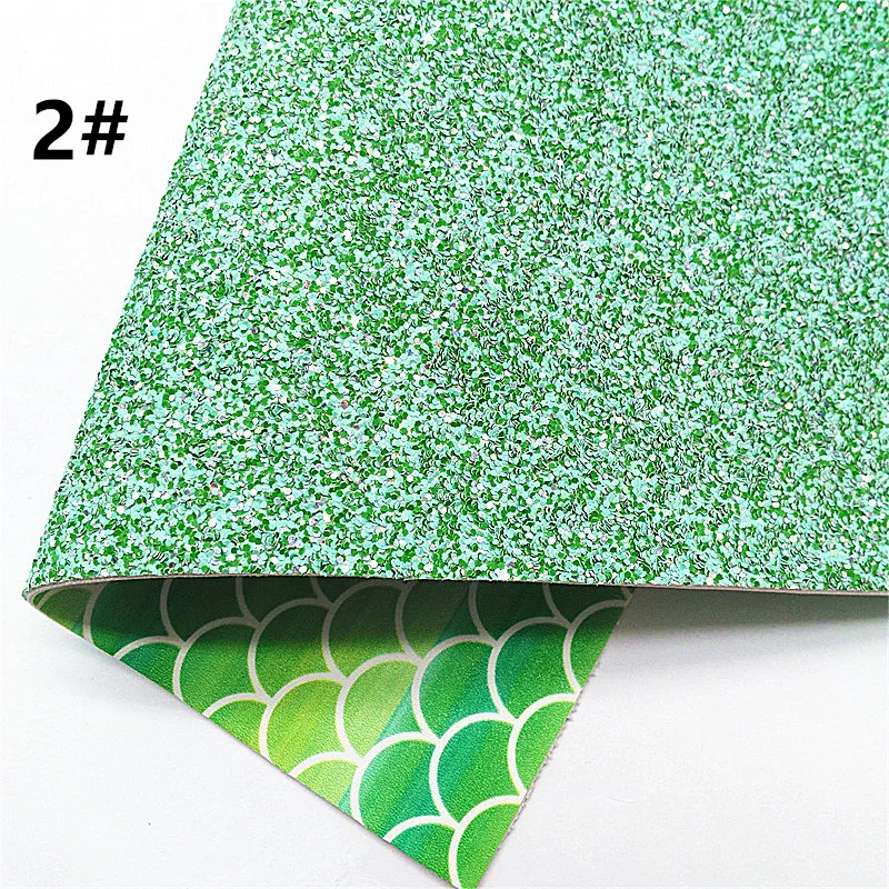 Двухсторонняя кожаная зеленая блестящая кожа подходящая к леопардовой рыбьей