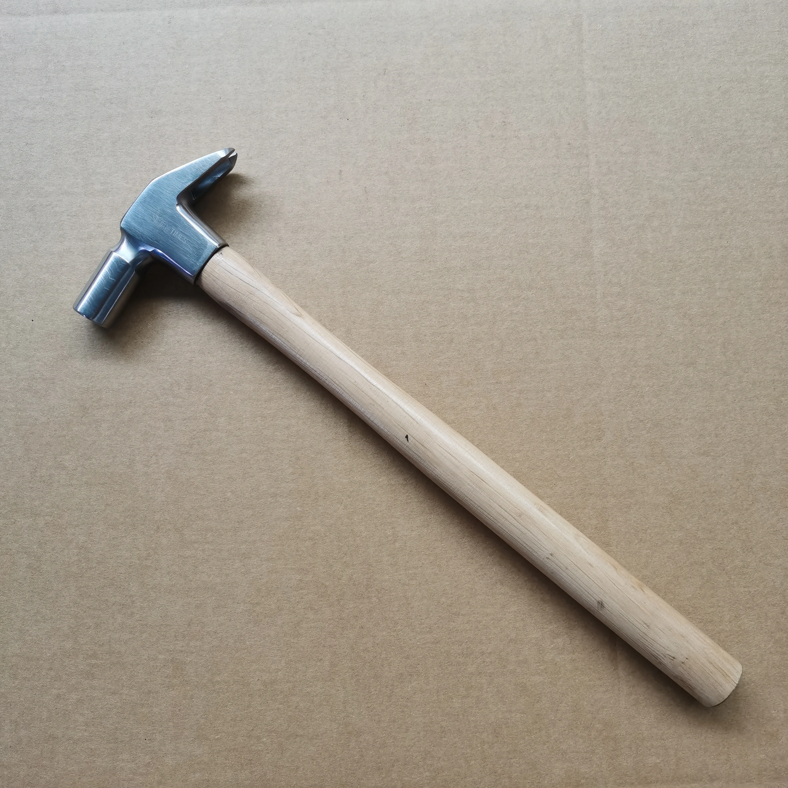 предметы разных профессий. набор инструментов forsage 41391. гипоидная пила bosch csw4. ручной инструмент. инструменты для резки тонколистового металла.